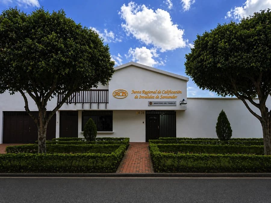 Fachada de la Junta Regional de Calificación de Invalidez de Santander